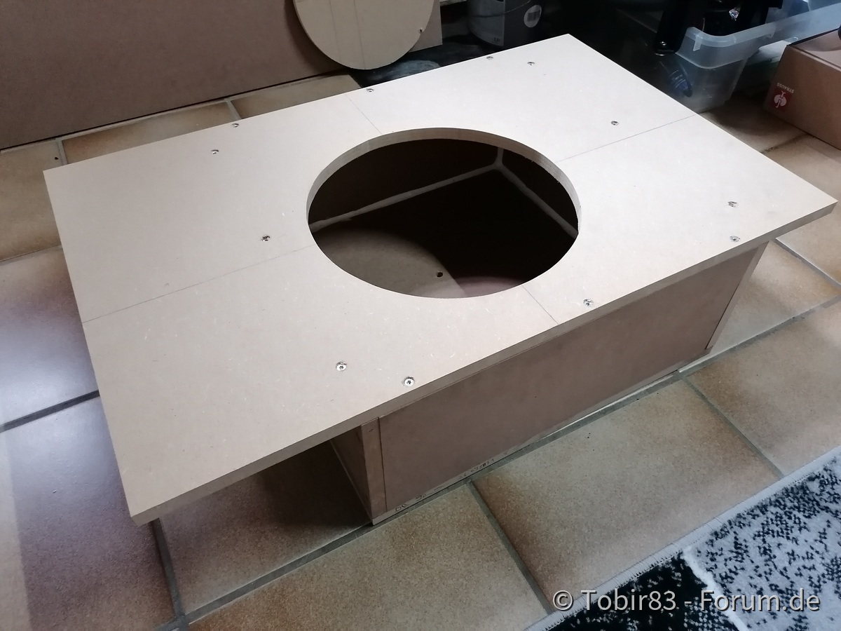 Hifiausbau gestartet. Einen genauen Bau/Einbaubericht gibt es separat wenn alles fertig ist.