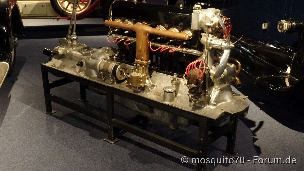 Ein kleiner Auszug der beeindruckenden Exponate aus der Schlumpf Sammlung "City de l'Automobile" in Mulhouse