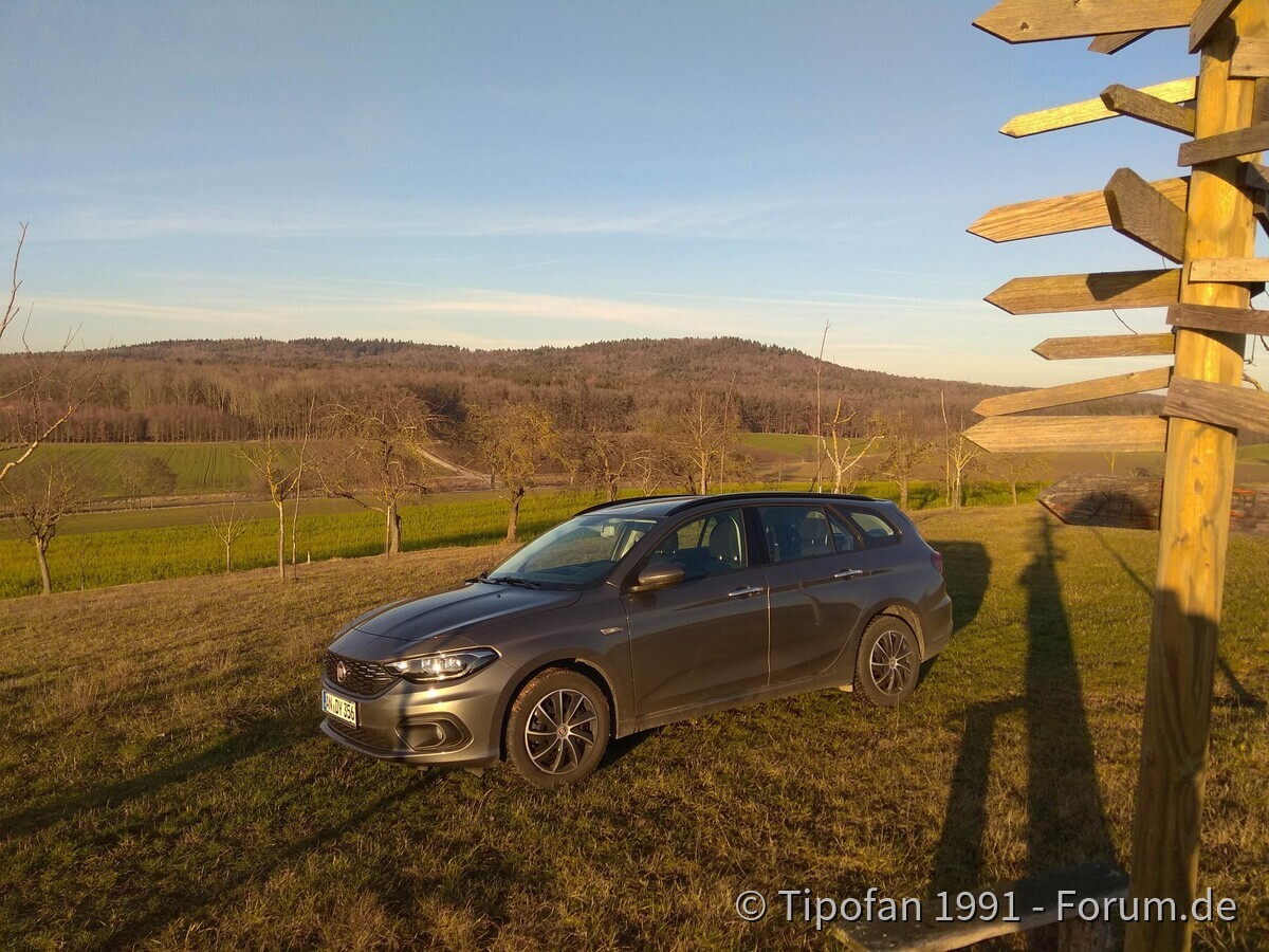 Ausfahrt in den Sonnenschein