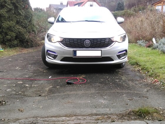 Nach dem Einbau der LEDs (+ für alle die es interessiert Osram Cool Blue Intense Abblenddlicht, Nebler sowie Standlicht)