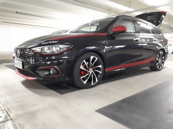 Mein Schwarz Roter Blitz