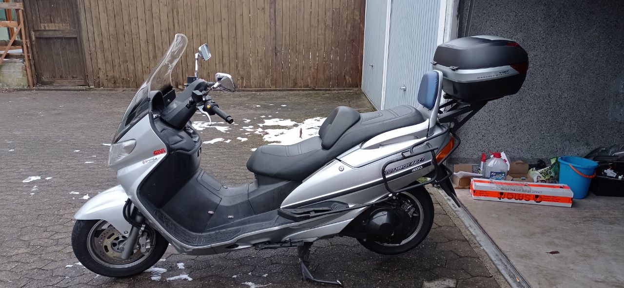 3 Grad, bewölkt, die Ratsche hält