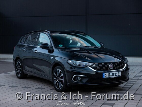 Francis durfte Modelstehen...