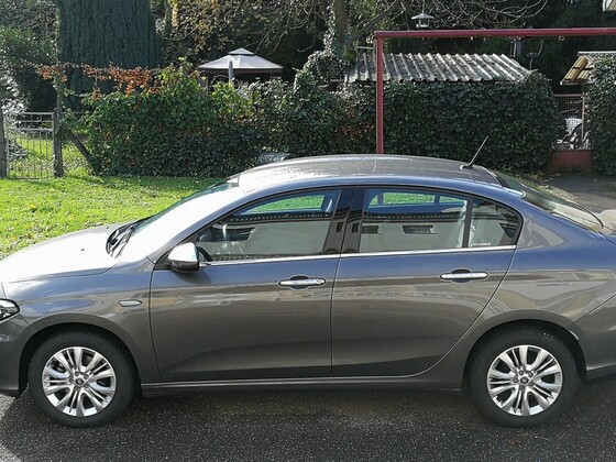 Tipo Limousine mit Winterstiefeln