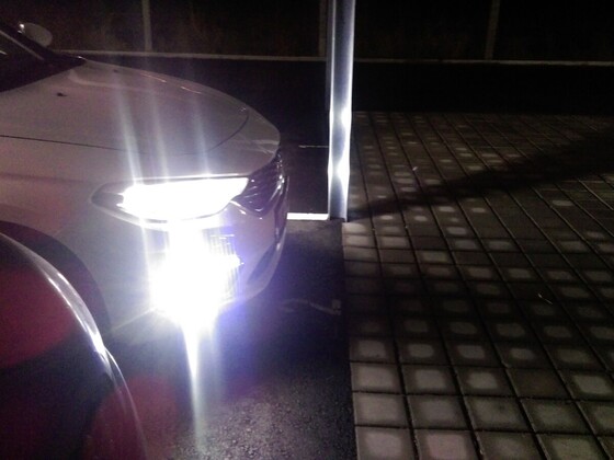 Nach dem Einbau der LEDs (+ für alle die es interessiert Osram Cool Blue Intense Abblenddlicht, Nebler sowie Standlicht)