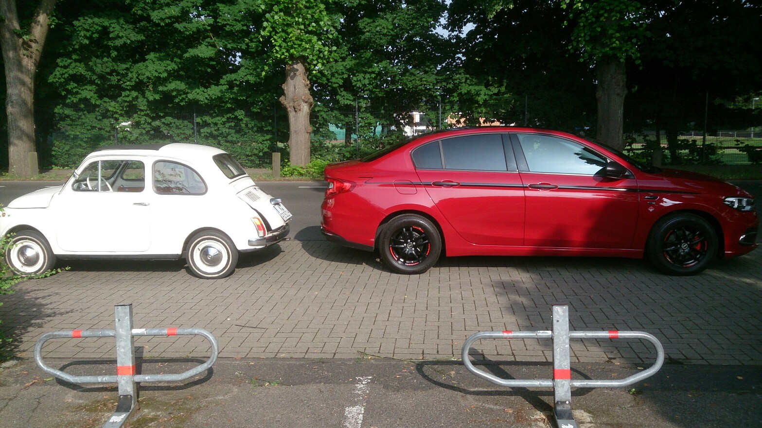 Morgendliches Fiattreffen