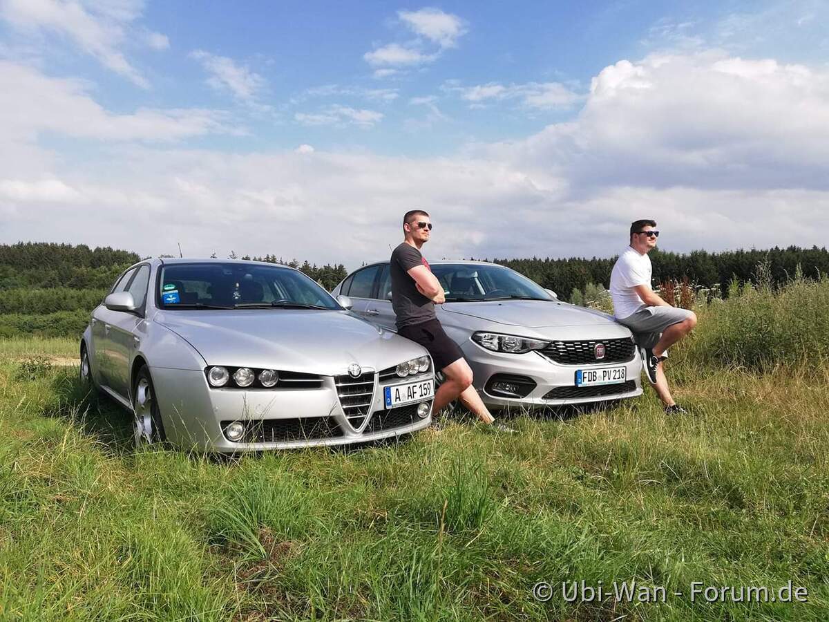 Italy cars. Alfa Romeo 159 kombi und mein tipo limo