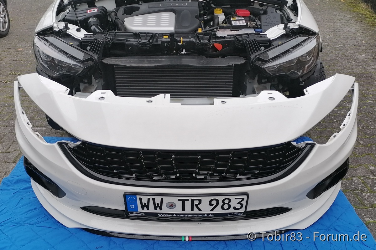 Cleaner Frontgrill montiert