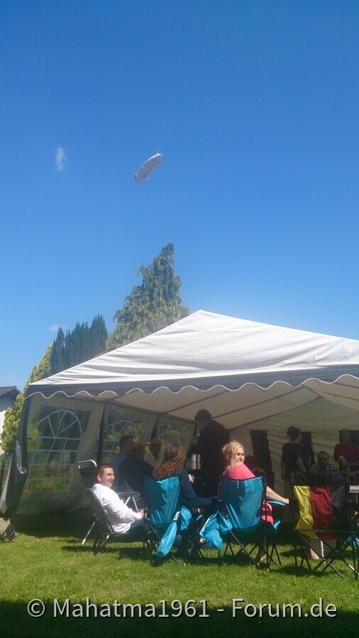 Zeppelin im Überflug