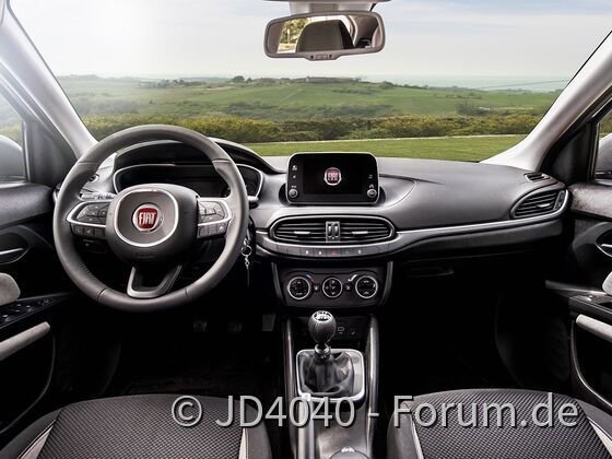 160502_Fiat_Tipo-interni_01