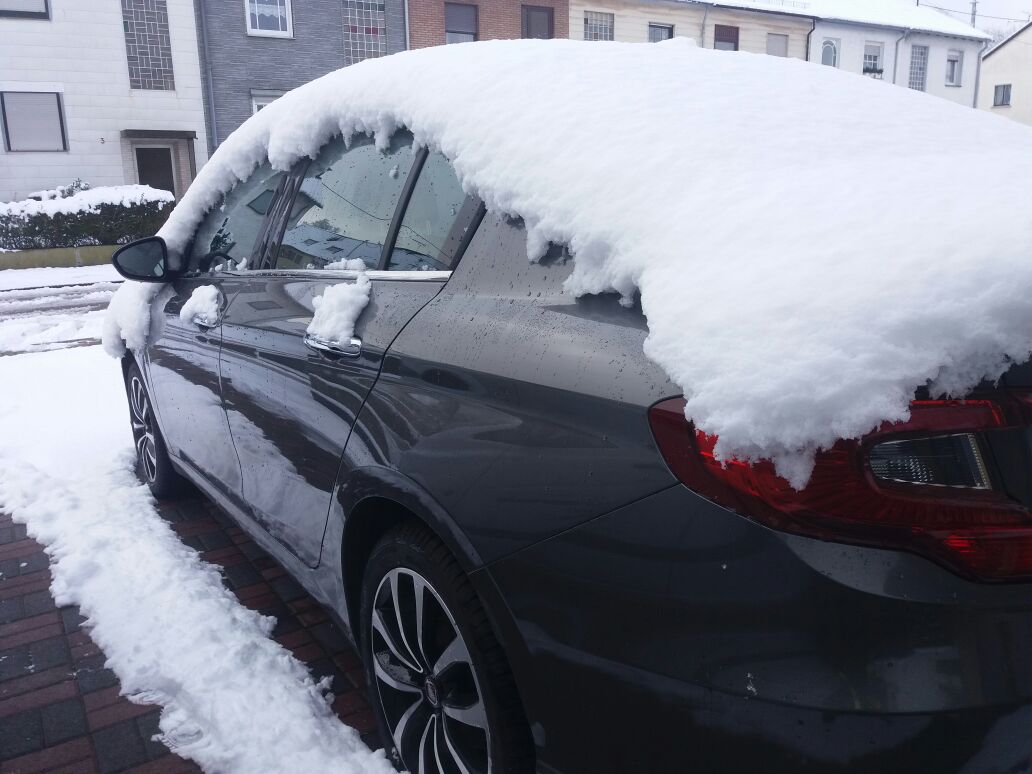 "leichte Schneefälle"